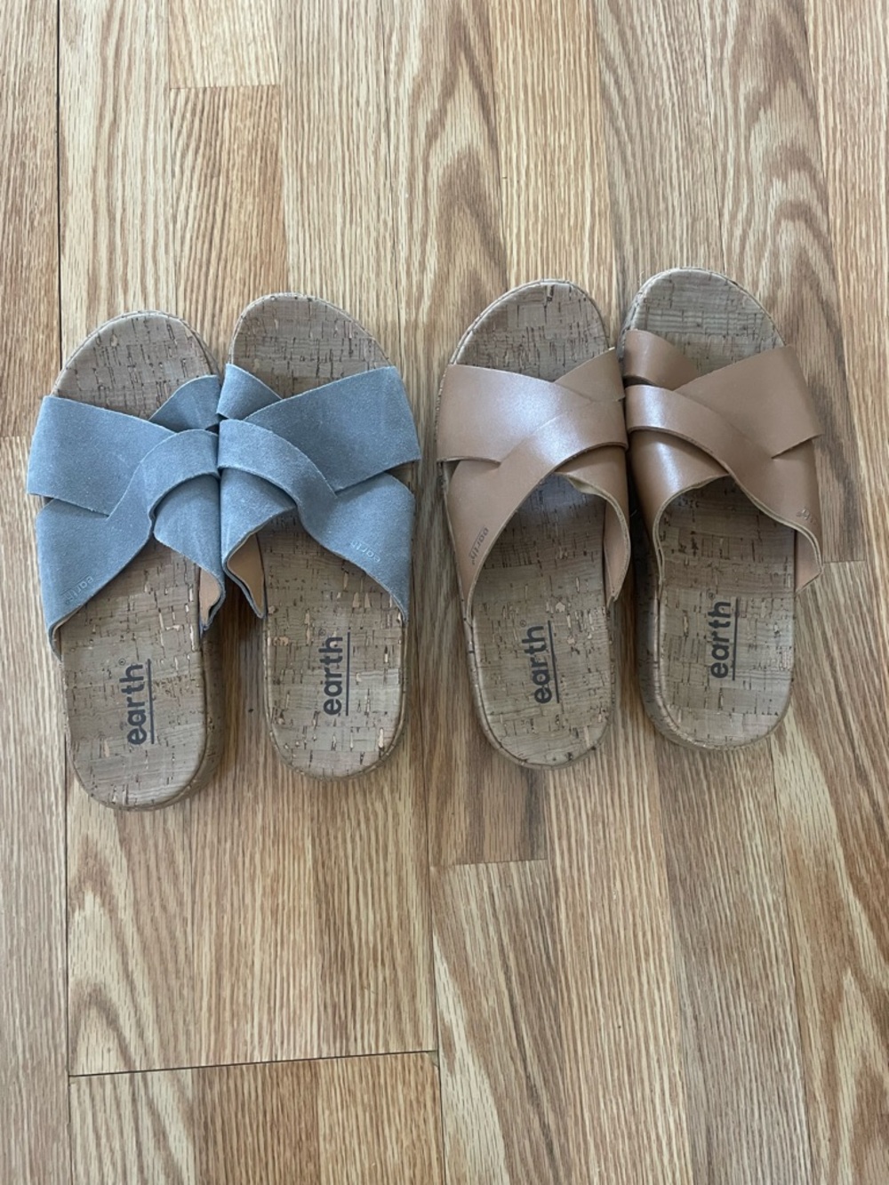 Earth crisscross slide sandals - blue and tan